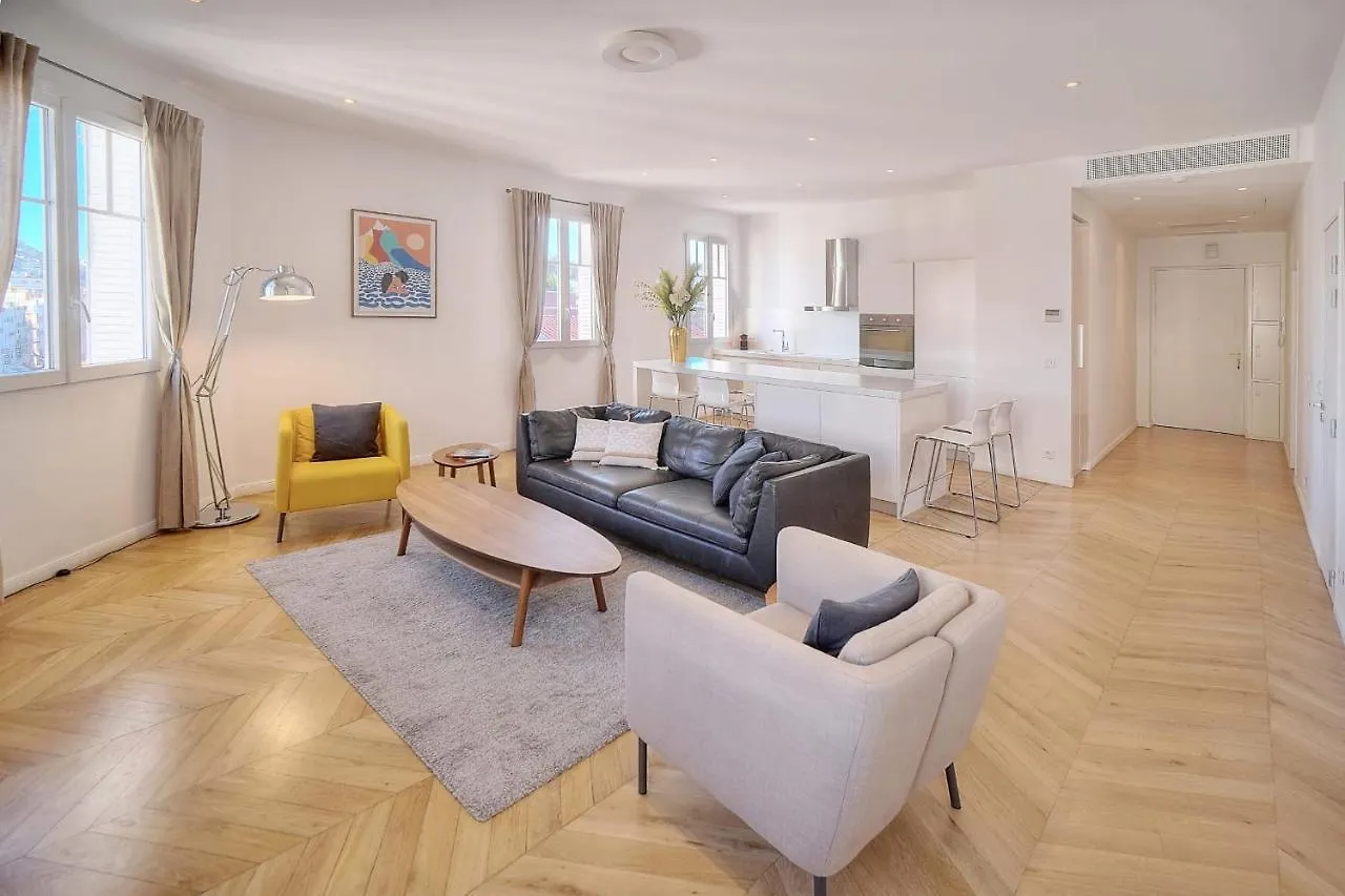 Ref 909 - Cannes Back Croisette - Apartment For Rent 0*,